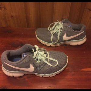 Women's Nike Tennis Shoes